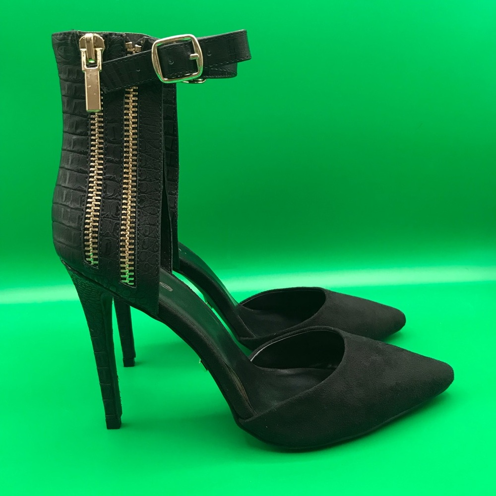 NEW BEBE Womens Taliya Black Ankle Strap Heels ZG13258-88A